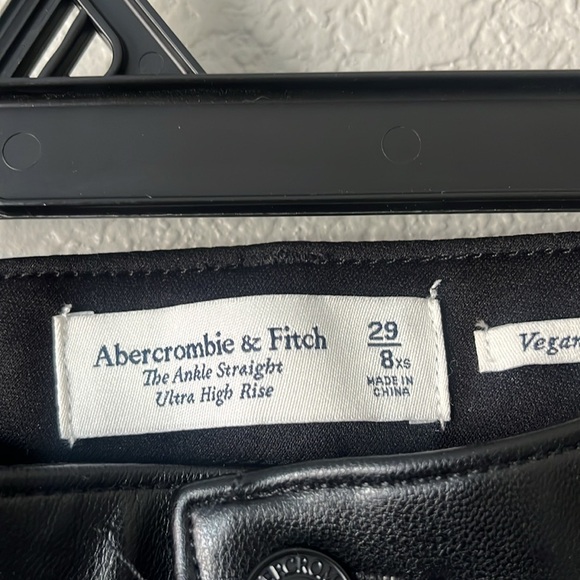 Abercrombie & Fitch Black Sleek Leather Pants crop - Picture 4 of 5